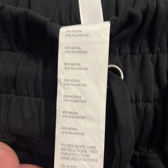 Fabletics black Blaine Harem pull on Pant II SZ M NWT workout pants comfortable - Picture 5 of 15